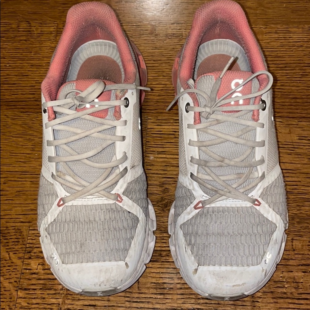 On cloud tennis shoes